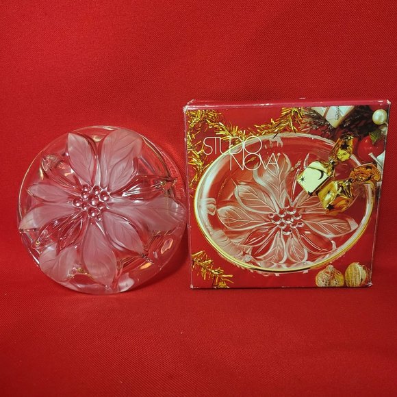 VTG Studio Nova Glass Guilded Poinsettia Round Tray Candy Dish - Picture 4 of 10